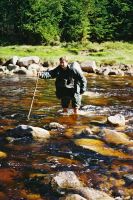 Fot. 4. Przejście do Czech – jeszcze bez kładki, ale pierwszy raz legalnie! Październik 2002. Fot. Marek Potocki.